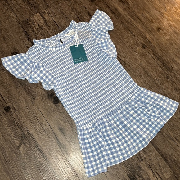 Market & Spruce Tops - NWT Market & Spruce Light Blue & White Gingham Short Sleeve Smocked Blouse Small